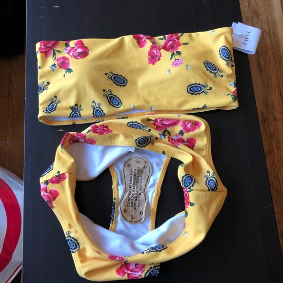 Brand new yellow pattern bikini from Zaful - Picture 3 of 3